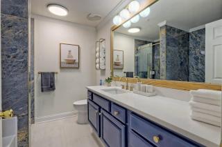 Charming Downtown Helen Getaway - 6