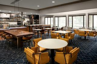 Courtyard by Marriott Portland Beaverton - 7