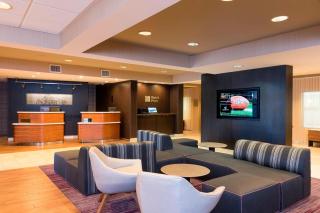 Courtyard by Marriott Traverse City - Traverse City - 4