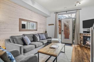 Cedar Ridge Chalet - Pool & Hot tub - Pet Friendly - Canmore - 5