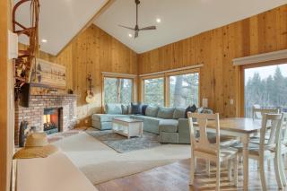 Arrowhead Lakeside Escape by AvantStay 3min Walk to Lake Private Beach Access - Lake Arrowhead - 0