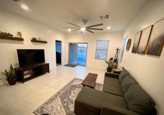 Charming Home Close To The Highway With Pool - Tucson - 1