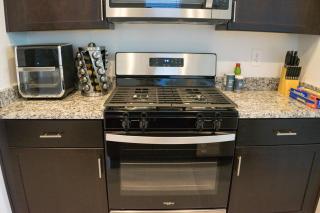 Spacious 3BR Tucson Home - Pool, Playground, Level 2 EV Chg, AC - Tucson - 4