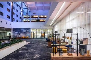 Courtyard by Marriott Prague Airport - Prague - 7