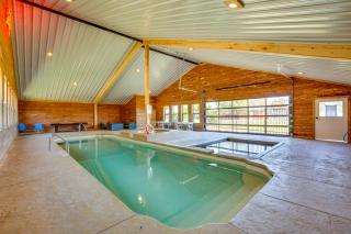 Waterfront Lodge on Lake Tawakoni Group Getaway! - - 9
