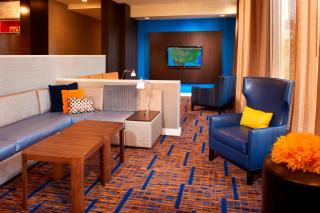Courtyard by Marriott Rockford - 5