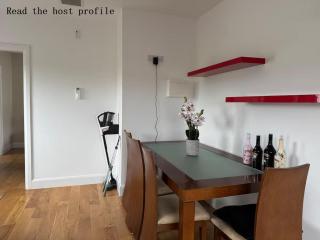 Árasán le radhairc faoin tuath - Cork - 0