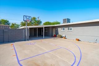 Basketball Court & Heated Pool, 1 Mi To Old Town! - Scottsdale - 6