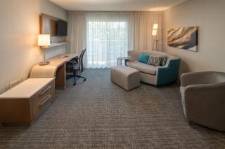 Courtyard by Marriott Portland North - 4
