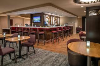 Courtyard by Marriott Portland North - 7