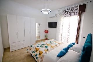 la Fenice - Neapel - 1