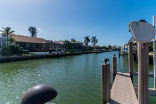 "The Lighthouse" l Gorgeous Waterfront 3 Bed with Quick Access to Gulf - 1