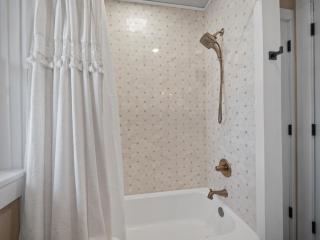 Spanish Charm 4bed/3bath - 2