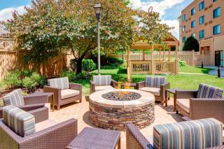 Courtyard by Marriott Roanoke Airport - Roanoke - 1