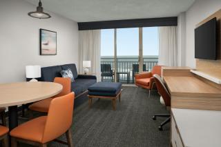 Courtyard by Marriott Virginia Beach Oceanfront North 37th Street - 1