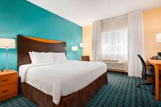 Fairfield Inn Racine - Racine - 3