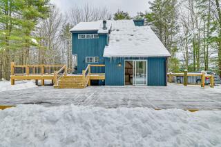 Ski, Hike & Golf: Pet-Friendly Windham Retreat - 0
