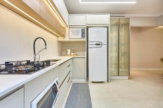 001 APTO SOBRE AVENIDA PRINCIPAL CON VISTA PARA O MAR . BOMBINHAS - CENTRO - 2