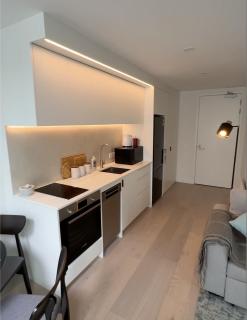Brand New CBD High Rise 1 Bed With Ocean View on the Doorstep of Courtenay Place - Wellington - 4