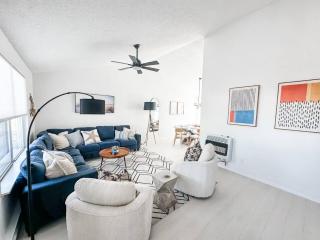 Bayside Bungalow - Steps to the beach - 8