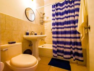 Hip and Cozy 2BR Miami Apartment - Miami - 6