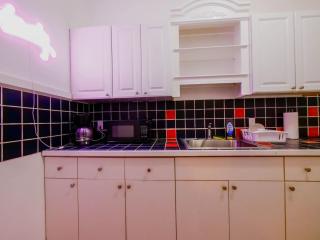 Hip and Cozy 2BR Miami Apartment - Miami - 1