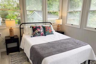 Lux Seaside Retreat Steps to Beach - 5