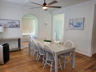 Cape May Island Hideaway with pool Sleeps 15 - 6