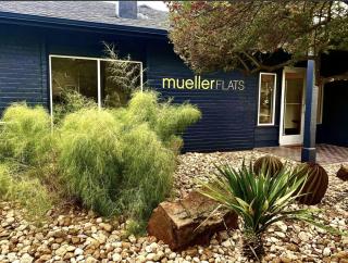Landing at Muller Flats - 1 Bedroom in Windsor Park - Austin - 1