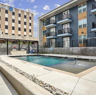 Landing at The Draper - 1 Bedroom in Garland - Garland - 5