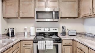Landing at The Reserve at Elm - 1 Bedroom in Jenks - Jenks - 4