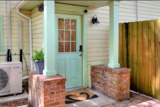 Charming Historic 2-story Carriage House located in Downtown Lakeland walking distance from FSC! - Lakeland - 7