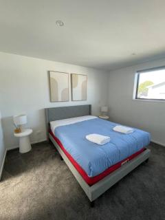 Mohua Lane Oasis - Christchurch - 0