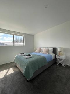 Stylish Suite on Mohua - Christchurch - 7