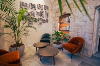 Roots Boutique Hotel - 6