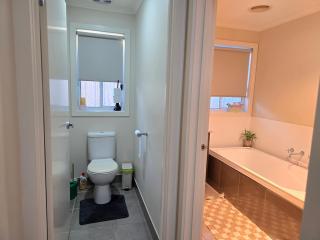 Wangaratta Modern Shared Stay - Wangaratta - 9