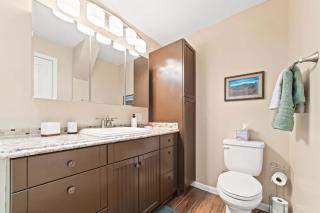 New, condo stunning Lake View - 1