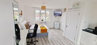 Superb Apartment with parking - Harrow on the Hill - 7