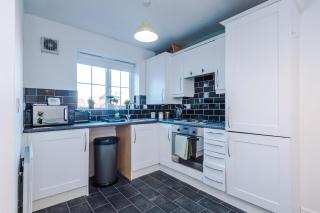 Saint Helens Spacious 3BR Olive Suite Sleeps 7 - Clock Face - 9