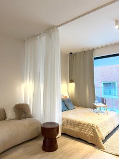 Japandi Pearl Stylish new Studio - Praga - 6