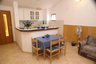 Apartments Mari - Prižba - 8