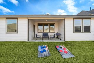 Htown Getaway Yard Bbq Parking Games Wifi - Fresno - 6