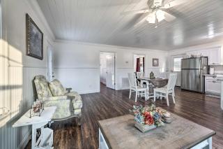 Waterfront Dunlap Cottage Large Yard and Views - 5