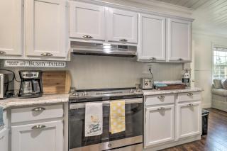 Waterfront Dunlap Cottage Large Yard and Views - 3