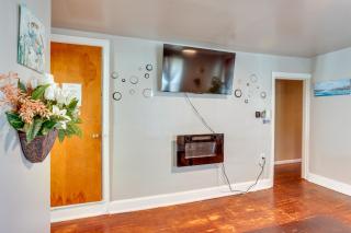 HBG Apt about 3 Mi to Downtown and River! - Harrisburg - 5