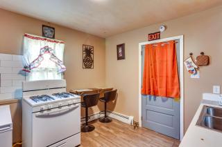 HBG Apt about 3 Mi to Downtown and River! - Harrisburg - 4