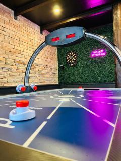 OVERNIGHT No4 - Arcade, Kino, Airhockey, Dart - Isernhagen - 9