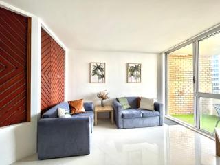 Surfers Beachfront Family Retreat - 3