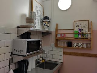 Tiny Space Central London Zone 1 - 2