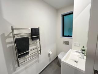 Central nature stay - Queenstown - 6
